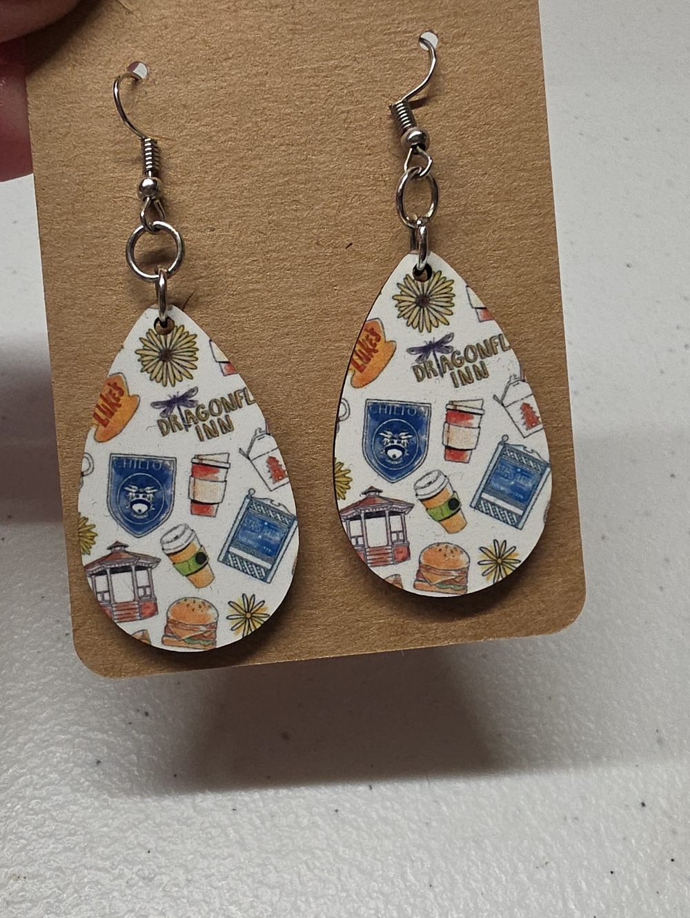 GILMORE GIRLS White Teardrop Dangle Earrings